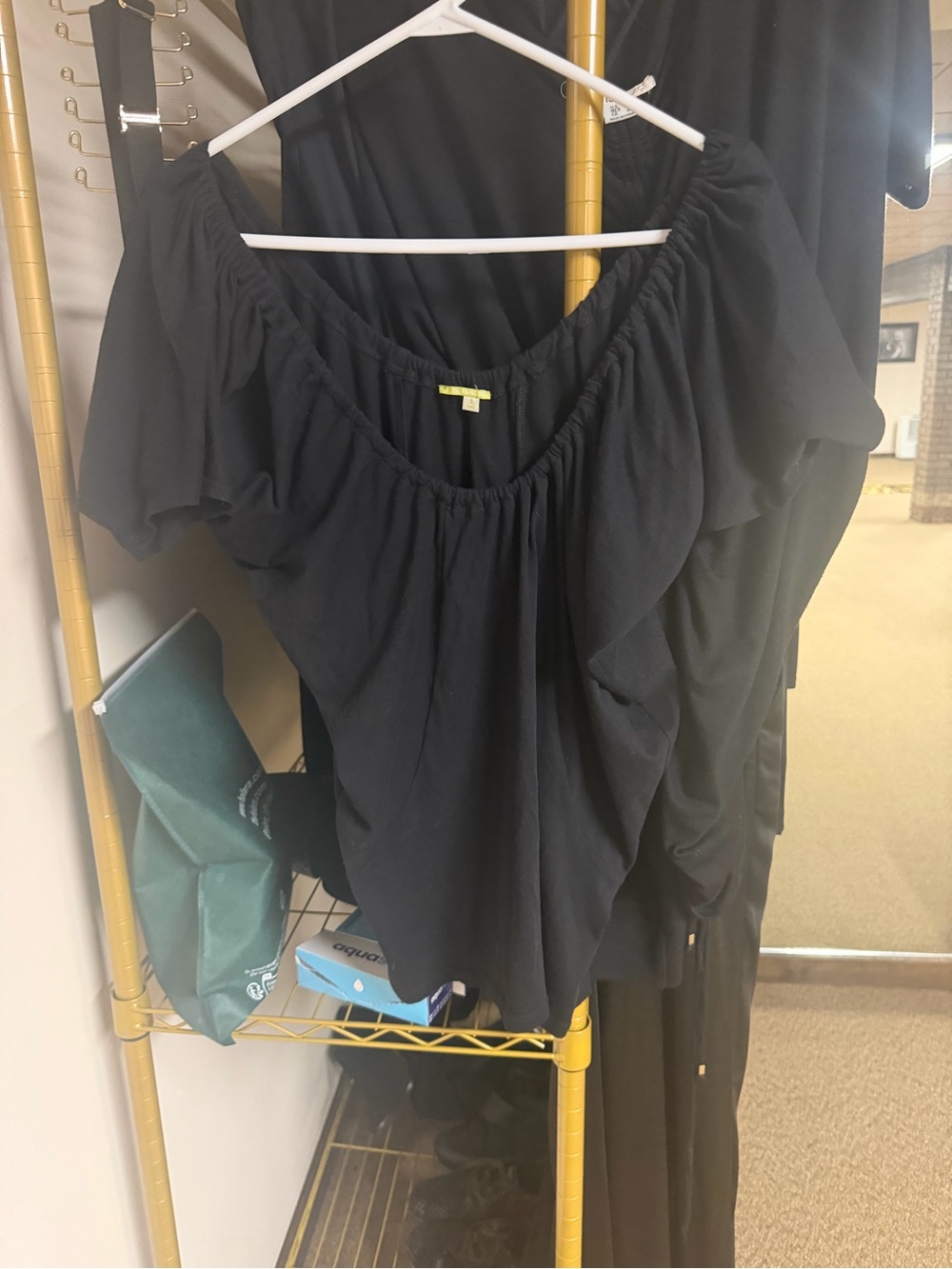Gianni Bini Black Scoop-Neck Flutter Sleeve Tank